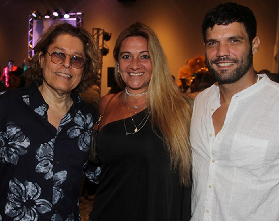 Assessor de imprensa Alberto Aquino com a atriz Monica Santoro e o ator Betto Marques