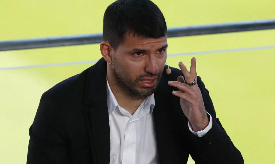 Aposentadoria precoce de Agüero revela dilemas antigos do futebol mundial